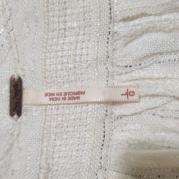 Free People Boho Gauzy Blouse Festival Sequin Metallic Thread size L Like a New - Picture 15 of 16